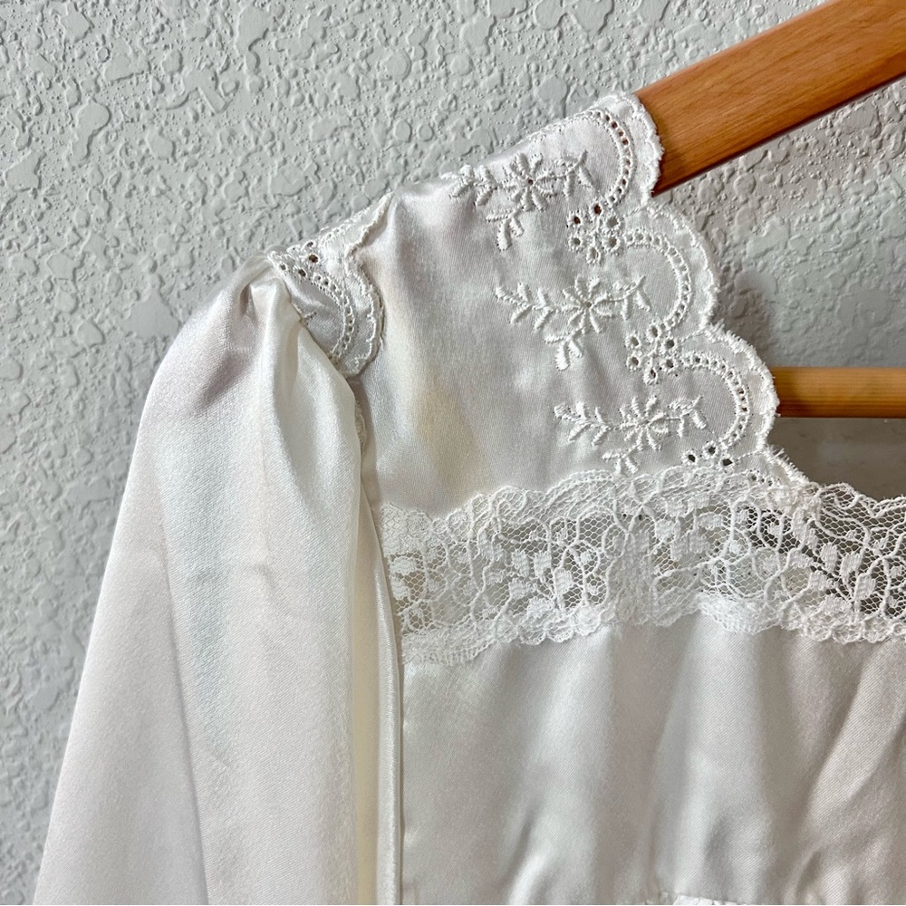 Vintage 80's NWT with defects Christian Dior Vintage Nightgown with Lace Details - Picture 9 of 11